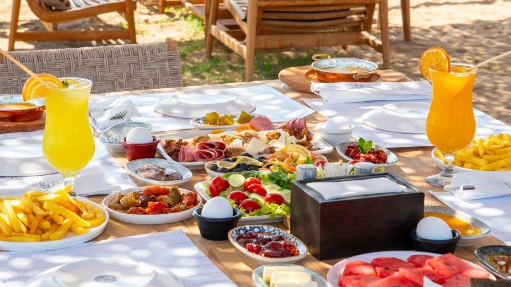 Club Kavala Beach Hotel Assos Екстериор снимка