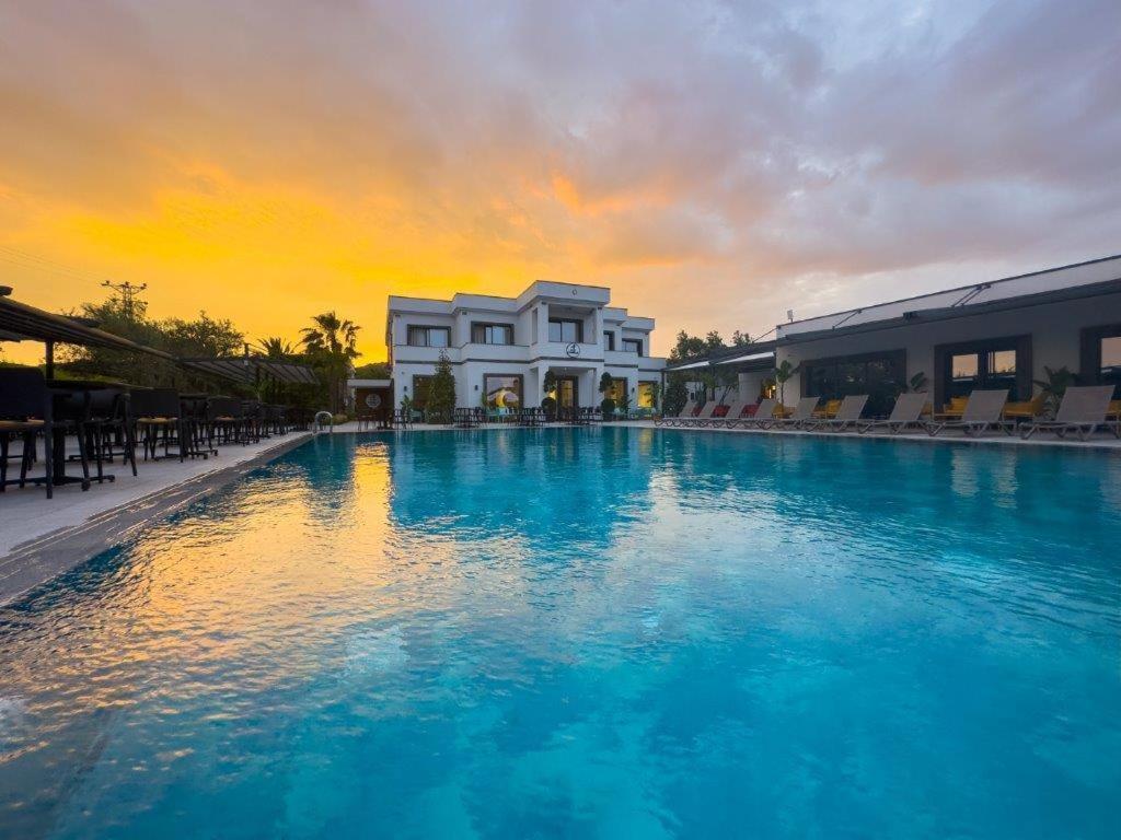Club Kavala Beach Hotel Assos Екстериор снимка