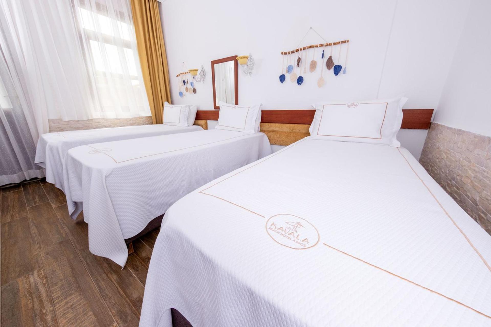 Club Kavala Beach Hotel Assos Екстериор снимка